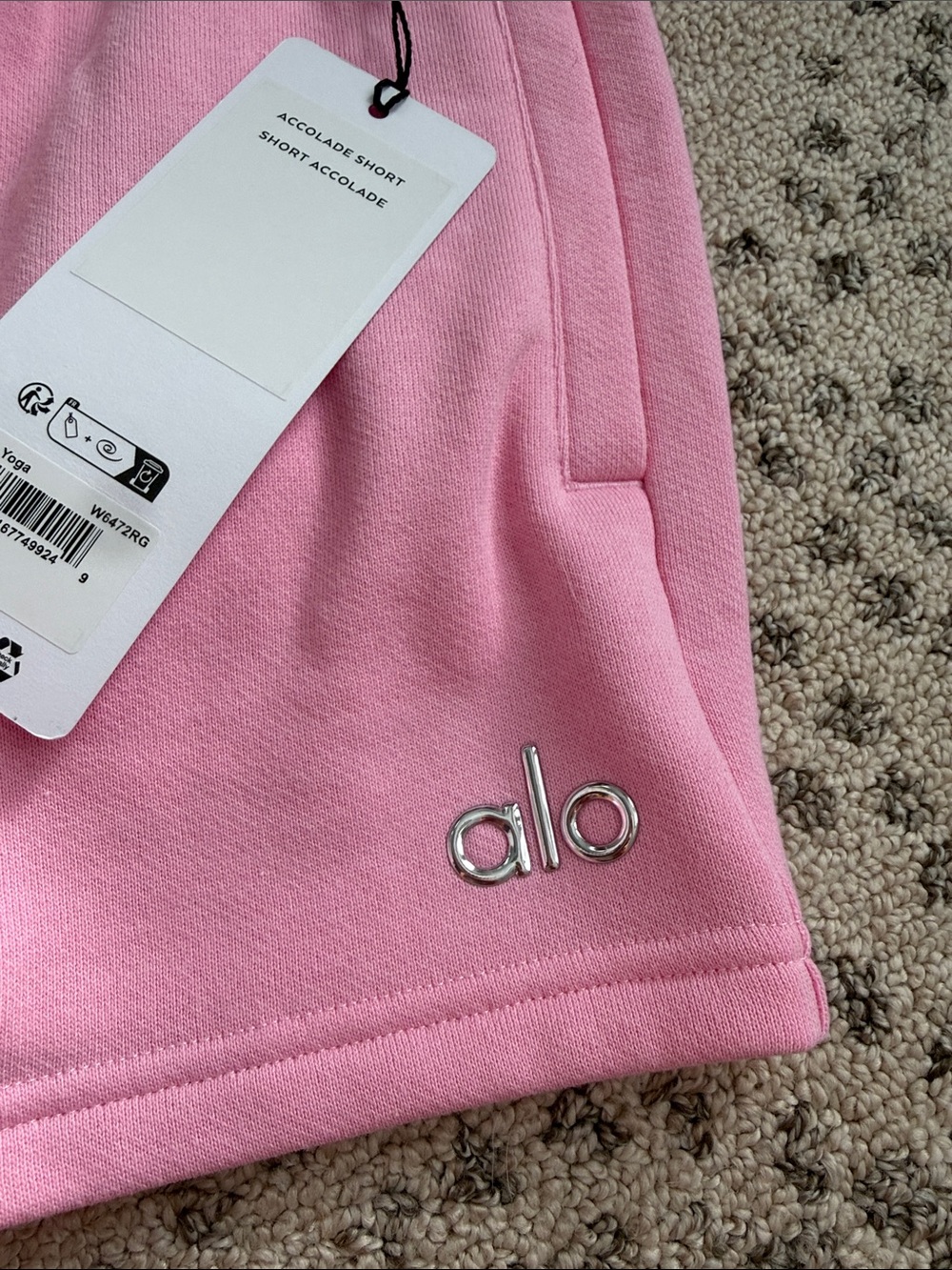 NWT Alo Accolade Short Sweet Pink XS - Picture 2 of 5
